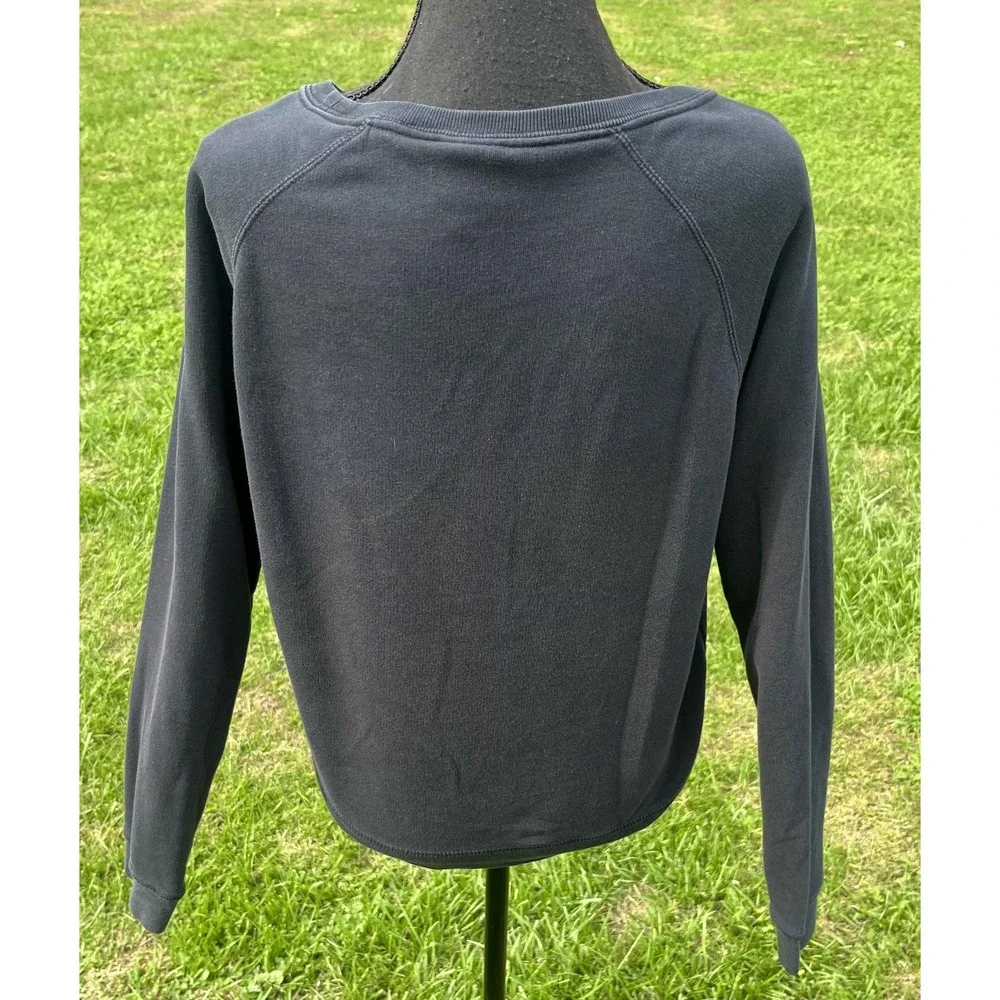 Nike Sweatshirt Womens Medium Black Crewneck Pullover Big‎ Swoosh Logo Raglan